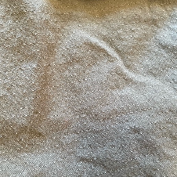 Levis Denizen Men's Cargo Shorts
Tan Brown Size 36 Waist Button
Drawstring - Picture 9 of 9